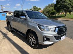 TOYOTA Hilux Caminhonete 2.8 16V SRV 4X4 DIESEL CABINE DUPLA AUTOM�TICO