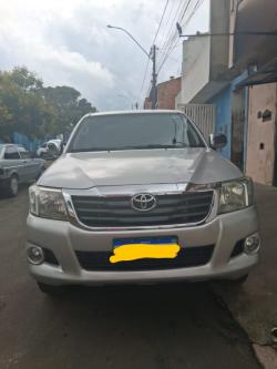 TOYOTA Hilux Caminhonete 2.7 16V 4P SR CABINE DUPLA AUTOM�TICO