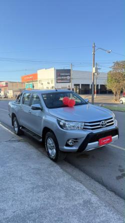 TOYOTA Hilux Caminhonete 2.7 16V 4P SRV FLEX CABINE DUPLA AUTOM�TICO