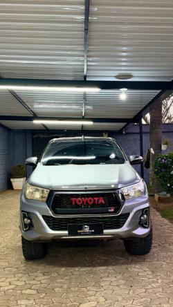 TOYOTA Hilux Caminhonete 2.8 4P 4X4 DIESEL CABINE DUPLA