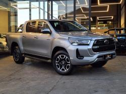 TOYOTA Hilux Caminhonete 2.8 16V SRX 4X4 DIESEL CABINE DUPLA AUTOMÁTICO