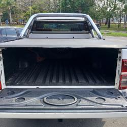 TOYOTA Hilux Caminhonete 2.7 16V 4P SR FLEX CABINE DUPLA AUTOMÁTICO