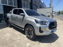 TOYOTA Hilux Caminhonete 2.8 16V SRX 4X4 DIESEL CABINE DUPLA AUTOMÁTICO