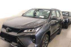TOYOTA Hilux SW4 2.8 4P SRX 4X4 DIAMOND 7 LUGARES TURBO DIESEL AUTOMTICO