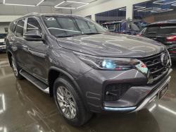 TOYOTA Hilux SW4 2.8 16V 4P SRX 4X4 7 LUGARES TURBO DIESEL AUTOMTICO