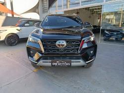 TOYOTA Hilux SW4 2.8 16V 4P SRX 4X4 7 LUGARES TURBO DIESEL AUTOMÁTICO