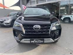 TOYOTA Hilux SW4 2.8 16V 4P SRX 4X4 7 LUGARES TURBO DIESEL AUTOMÁTICO