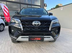 TOYOTA Hilux SW4 2.8 4P SRX 4X4 TURBO DIESEL AUTOMÁTICO
