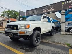TOYOTA Hilux SW4 2.8 4P 4X4 TURBO DIESEL