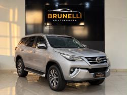 TOYOTA Hilux SW4 2.8 4P SRX 4X4 TURBO DIESEL AUTOMÁTICO