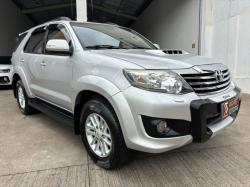 TOYOTA Hilux SW4 3.0 16V 4P SRV 4X4 7 LUGARES TURBO DIESEL AUTOM�TICO