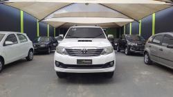 TOYOTA Hilux SW4 3.0 16V 4P 4X4 SRV TURBO DIESEL