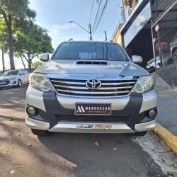 TOYOTA Hilux SW4 3.0 16V 4P SRV 4X4 TURBO DIESEL AUTOMÁTICO