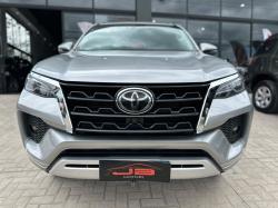TOYOTA Hilux SW4 4.0 V6 24V 4P SRV 7LUGARES 4X4 AUTOMÁTICO