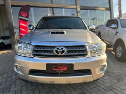 TOYOTA Hilux SW4 