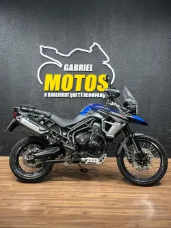 TRIUMPH Tiger 800 XCX