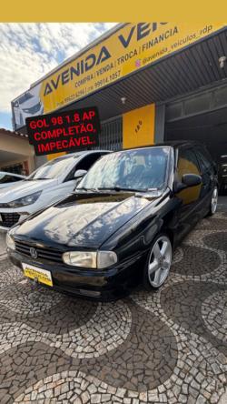 VOLKSWAGEN Gol 1.8 4P GL