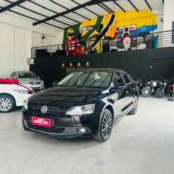 VOLKSWAGEN Jetta 2.0 4P TSI HIGHLINE 211 CV AUTOMÁTICO