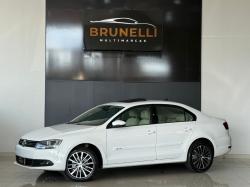 VOLKSWAGEN Jetta 2.0 4P FLEX COMFORTLINE TIPTRONIC AUTOMÁTICO