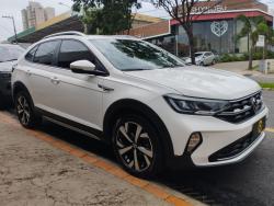 VOLKSWAGEN Nivus 1.0 4P FLEX 200 TSI HIGHLINE TURBO AUTOMÁTICO