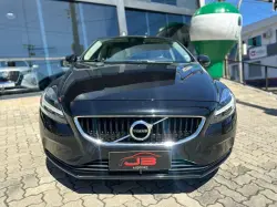 VOLVO V40 2.0 4P T4 MOMENTUM TURBO AUTOMÁTICO
