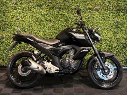 YAMAHA FZ 15 Fazer ABS