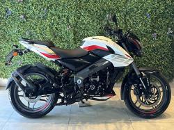 BAJAJ Dominar 160 