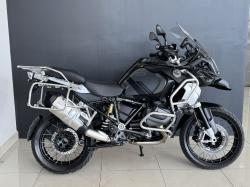 BMW R 1250 GS TRIPLE BLACK