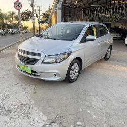 CHEVROLET Onix Hatch 1.0 4P FLEX JOY