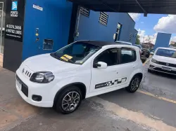 FIAT Uno 1.4 4P FLEX SPORTING