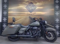 HARLEY DAVIDSON Road King 1800 SPECIAL