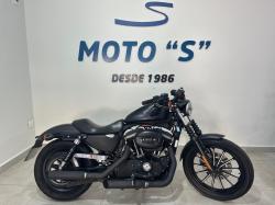 HARLEY DAVIDSON Sportster XL 883 IRON