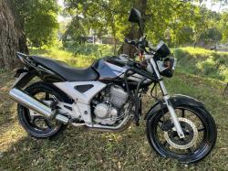 HONDA CB 250 F Twister 