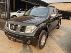 NISSAN Frontier 2.5 LE 4X4 TURBO DIESEL CABINE DUPLA