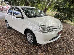 TOYOTA Etios Hatch 1.3 16V 4P FLEX X