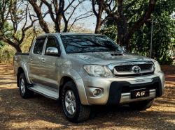 TOYOTA Hilux Caminhonete 3.0 16V 4P 4X4 SRV TURBO DIESEL CABINE DUPLA AUTOMTICO