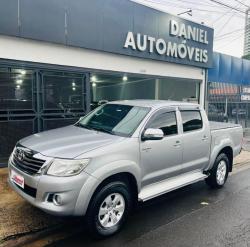 TOYOTA Hilux Caminhonete 2.7 16V 4P SRV FLEX CABINE DUPLA AUTOMTICO