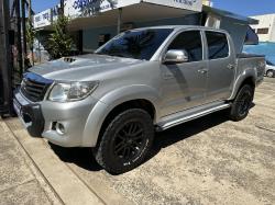 TOYOTA Hilux Caminhonete 3.0 4P 4X4 SRV TURBO DIESEL CABINE DUPLA AUTOMTICO