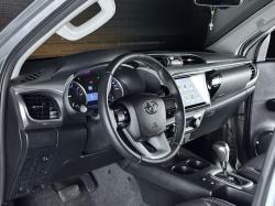 TOYOTA Hilux Caminhonete 2.8 16V 4P SR 4X4 DIESEL CABINE DUPLA AUTOMTICO