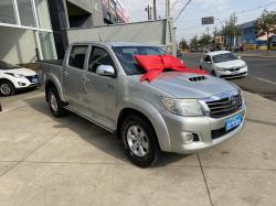 TOYOTA Hilux Caminhonete 3.0 4P 4X4 SRV TURBO DIESEL CABINE DUPLA
