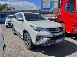 TOYOTA Hilux SW4 2.8 4P SRX 4X4 DIAMOND 7 LUGARES TURBO DIESEL AUTOMTICO