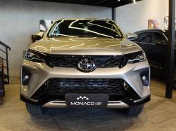 TOYOTA Hilux SW4 2.8 16V 4P SRX PLATINUM 4X4 7 LUGARES TURBO DIESEL AUTOMTICO