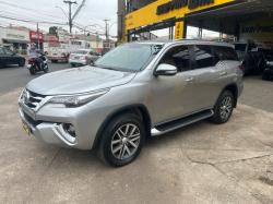 TOYOTA Hilux SW4 2.8 4P SRX 4X4 TURBO DIESEL AUTOMTICO