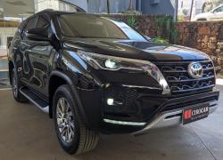 TOYOTA Hilux SW4 2.8 16V 4P SRX 4X4 7 LUGARES TURBO DIESEL AUTOMTICO
