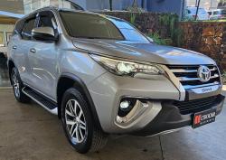 TOYOTA Hilux SW4 2.8 16V 4P SRX 4X4 7 LUGARES TURBO DIESEL AUTOMTICO