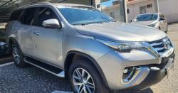 TOYOTA Hilux SW4 2.8 16V 4P SRX 4X4 7 LUGARES TURBO DIESEL AUTOMTICO