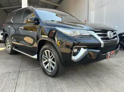 TOYOTA Hilux SW4 2.8 16V 4P SRX 4X4 7 LUGARES TURBO DIESEL AUTOMTICO