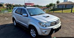 TOYOTA Hilux SW4 3.0 16V 4P SRV 4X4 7 LUGARES TURBO DIESEL AUTOMTICO