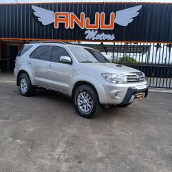 TOYOTA Hilux SW4 3.0 16V 4P SRV 4X4 7 LUGARES TURBO DIESEL AUTOMTICO