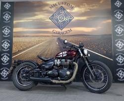 TRIUMPH Bobber 1200 